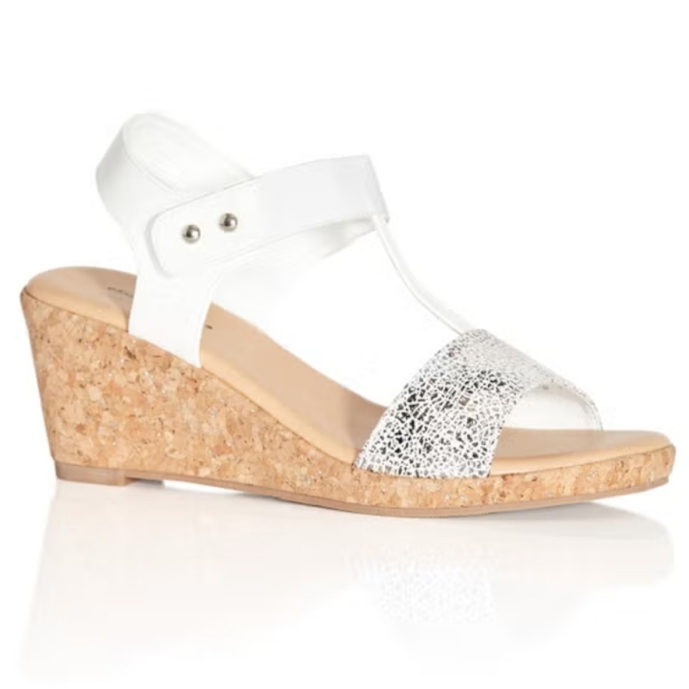 Womens Cloud Walkers Elegant White Wilda Wedge Sandals New Size 9